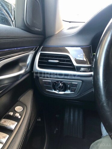BMW 740 2016, 113,000 km - 3.0 л - Bakı