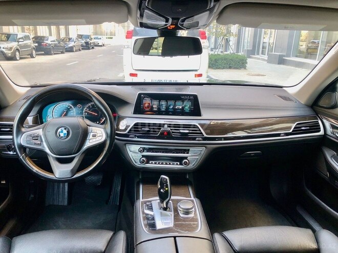 BMW 740 2016, 113,000 km - 3.0 л - Bakı
