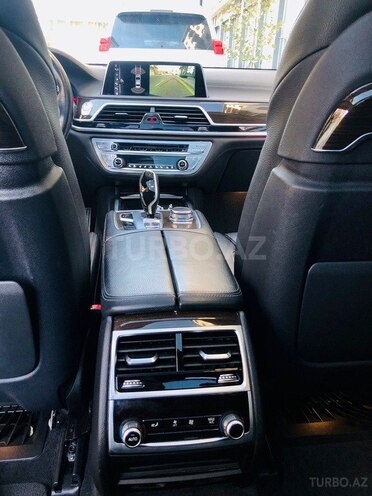 BMW 740 2016, 113,000 km - 3.0 л - Bakı