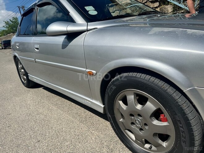Opel Vectra 1999, 353,000 km - 2.0 l - Qazax