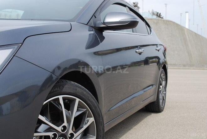 Hyundai Elantra 2019, 131,000 km - 2.0 l - Bakı