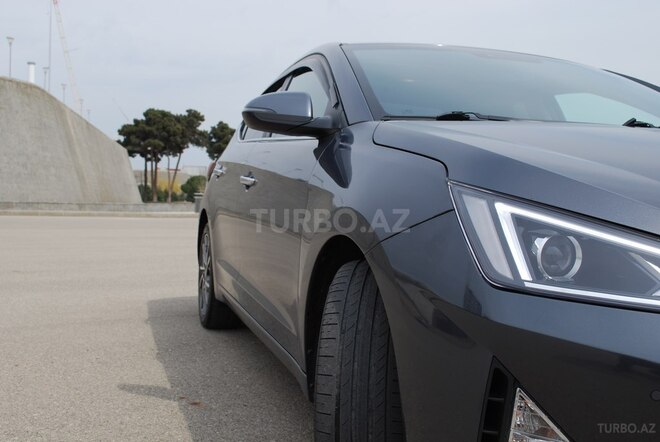 Hyundai Elantra 2019, 131,000 km - 2.0 l - Bakı