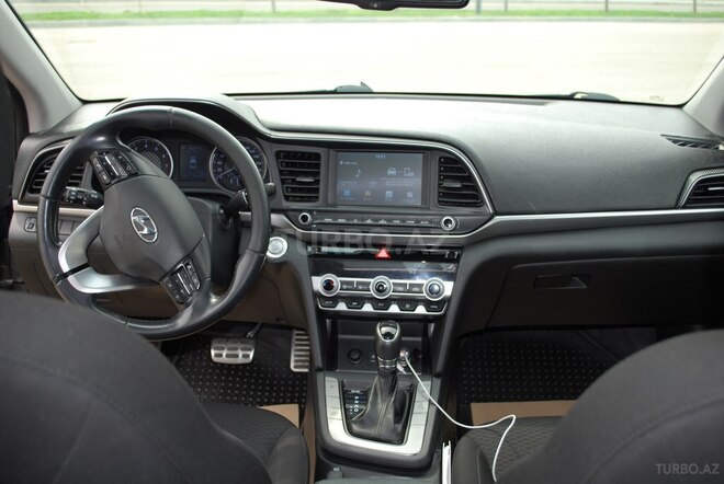 Hyundai Elantra 2019, 131,000 km - 2.0 l - Bakı