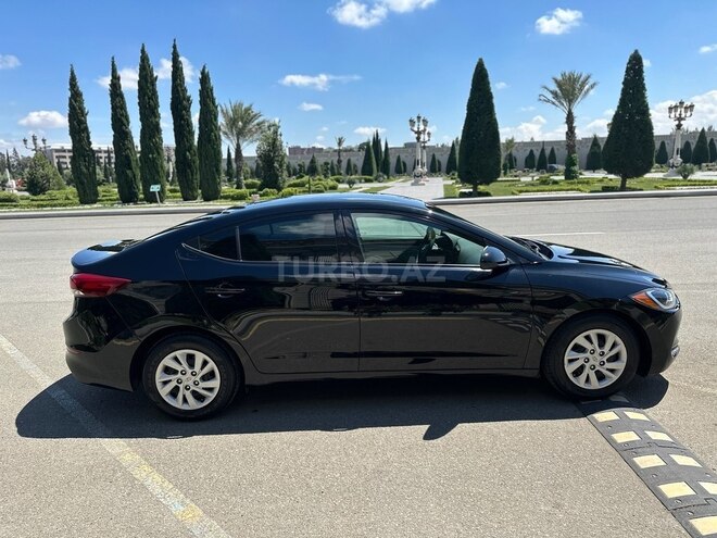 Hyundai Elantra 2018, 114,978 km - 2.0 l - Gəncə