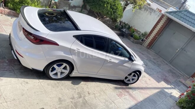 Hyundai Elantra 2015, 202,000 km - 1.6 л - Bakı