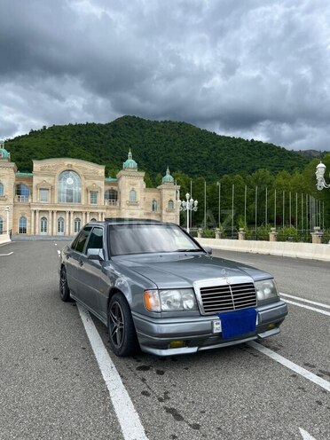 Mercedes E 220 1993, 400,000 km - 2.2 л - Qəbələ
