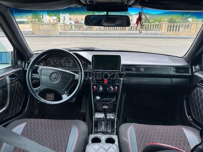 Mercedes E 220 1993, 400,000 km - 2.2 л - Qəbələ