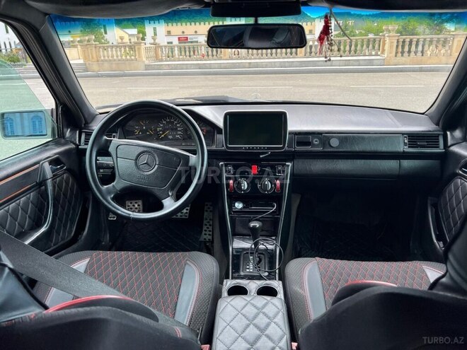 Mercedes E 220 1993, 400,000 km - 2.2 л - Qəbələ