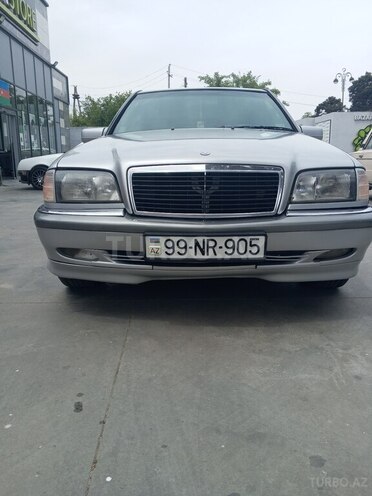 Mercedes C 240 1999, 321,000 km - 2.4 l - Biləsuvar