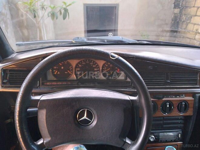 Mercedes 190 1991, 123,602 km - 2.0 л - Sumqayıt