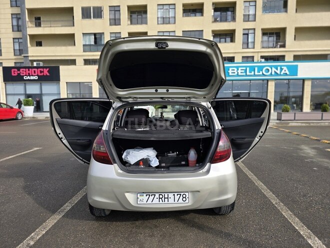 Hyundai i20 2010, 294,317 km - 1.4 l - Sumqayıt