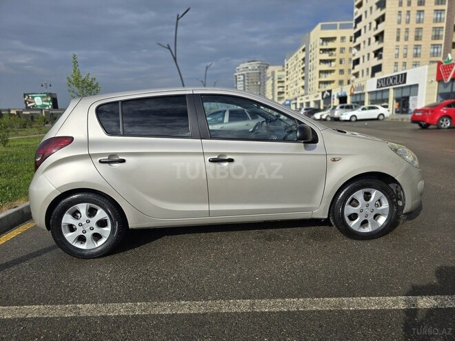 Hyundai i20 2010, 294,317 km - 1.4 l - Sumqayıt