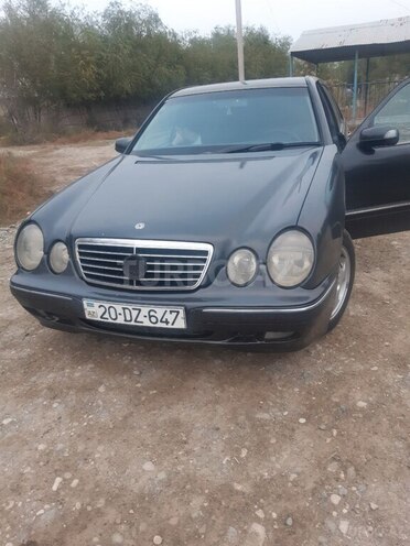 Mercedes E 220 d 2000, 398,700 km - 2.2 l - Naftalan