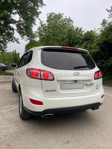 Hyundai Santa Fe 2010, 188,000 km - 2.0 л - Quba