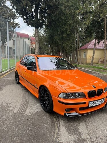 BMW 530 2001, 390,000 km - 3.0 l - Tovuz