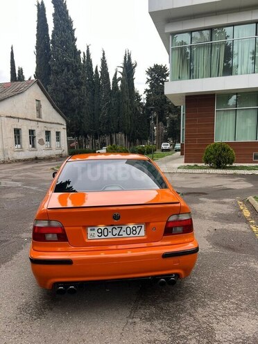 BMW 530 2001, 390,000 km - 3.0 l - Tovuz