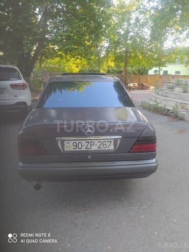 Mercedes E 200 1995, 358,000 km - 2.0 l - Bərdə