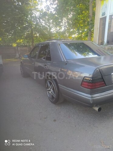 Mercedes E 200 1995, 358,000 km - 2.0 l - Bərdə