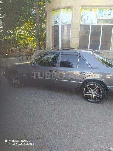 Mercedes E 200 1995, 358,000 km - 2.0 l - Bərdə
