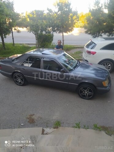 Mercedes E 200 1995, 358,000 km - 2.0 l - Bərdə