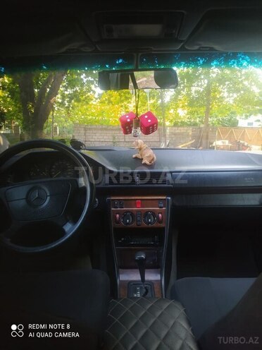 Mercedes E 200 1995, 358,000 km - 2.0 l - Bərdə