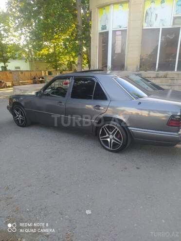 Mercedes E 200 1995, 358,000 km - 2.0 l - Bərdə