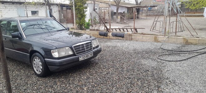 Mercedes E 300 d 1995, 451,000 km - 3.0 l - Bərdə