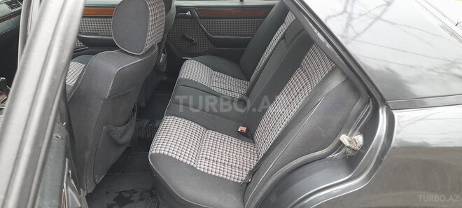 Mercedes E 300 d 1995, 451,000 km - 3.0 l - Bərdə