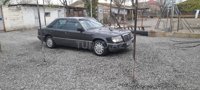 Mercedes E 300 d 1995, 451,000 km - 3.0 l - Bərdə