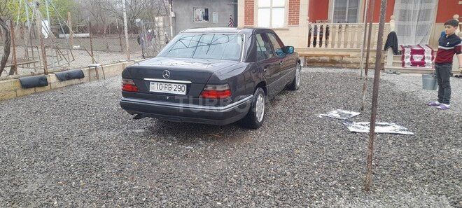 Mercedes E 300 d 1995, 451,000 km - 3.0 l - Bərdə