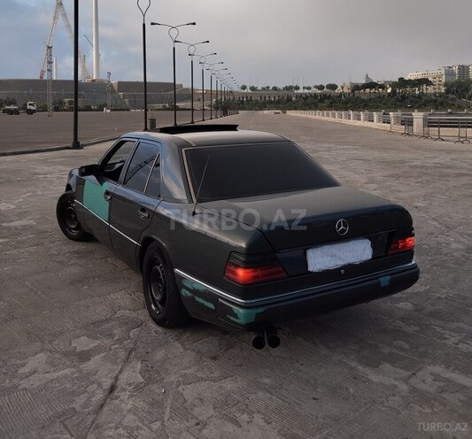 Mercedes E 230 1992, 490,000 km - 2.3 л - Bakı
