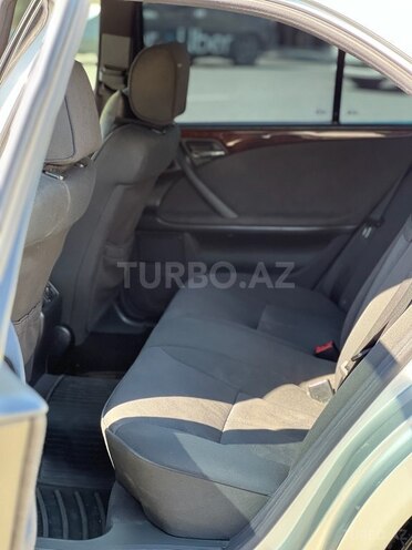 Mercedes E 220 2000, 260,188 km - 2.2 l - Bakı
