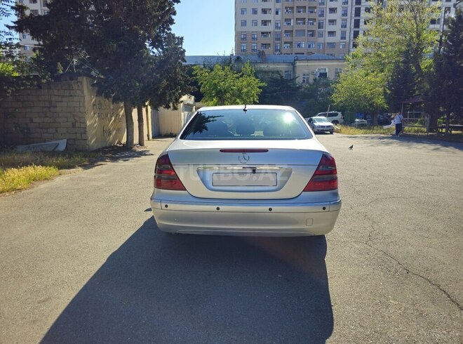 Mercedes E 220 d 2006, 261,800 km - 2.2 л - Bakı