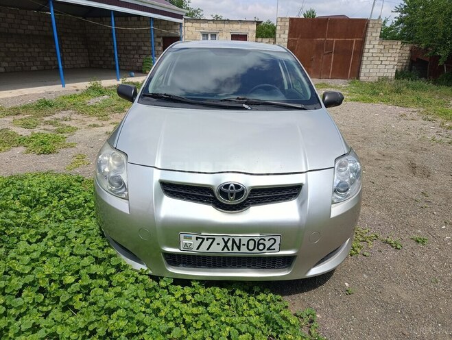 Toyota Auris 2008, 317,080 km - 1.4 l - Ağcabədi