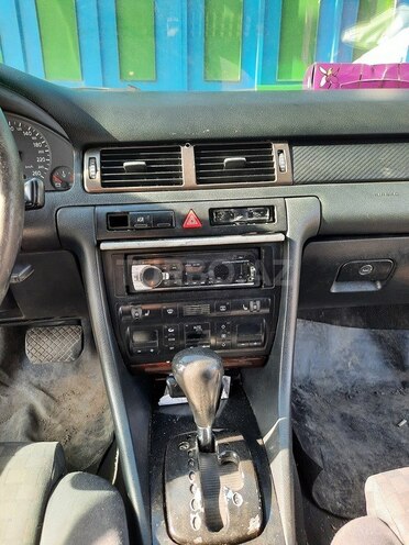 Audi A6 1997, 323,200 km - 2.0 l - Bakı