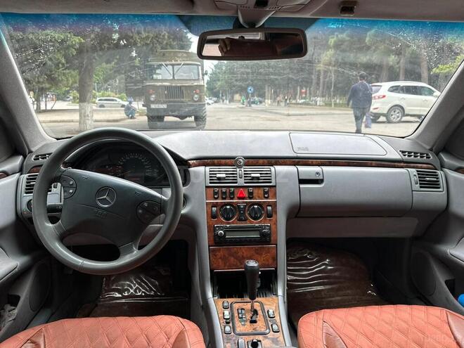 Mercedes E 270 1999, 525,000 km - 2.7 л - Sumqayıt