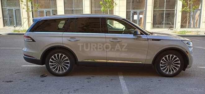 Lincoln Aviator