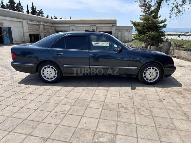 Mercedes E 240 2000, 378,912 km - 2.6 l - Cəlilabad