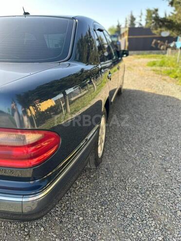 Mercedes E 240 2000, 378,912 km - 2.6 l - Cəlilabad