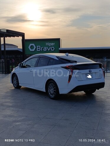 Toyota Prius 2017, 266,000 km - 1.8 л - Bakı