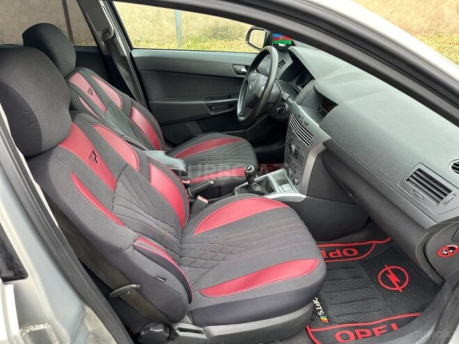 Opel Astra 2009, 286,000 km - 1.4 л - Bakı
