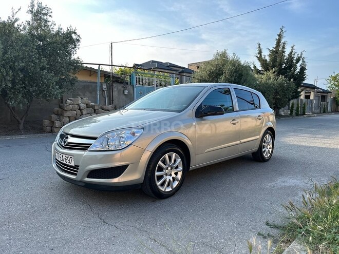 Opel Astra 2009, 286,000 km - 1.4 л - Bakı