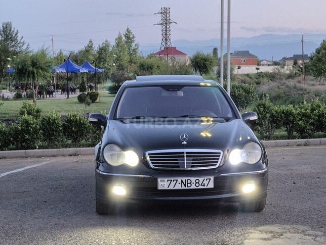 Mercedes C 220 d 2002, 350,000 km - 2.2 l - Masallı