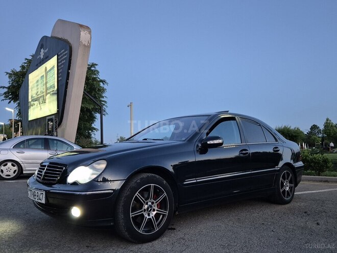 Mercedes C 220 d 2002, 350,000 km - 2.2 l - Masallı