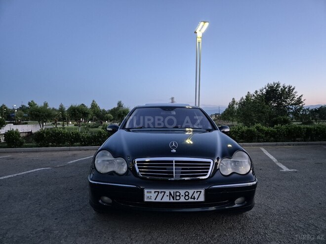 Mercedes C 220 d 2002, 350,000 km - 2.2 l - Masallı