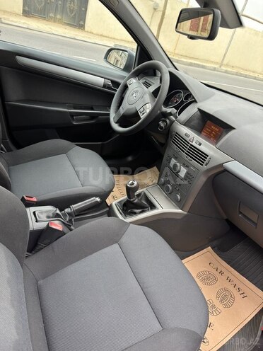 Opel Astra 2006, 270,000 km - 1.3 l - Bakı