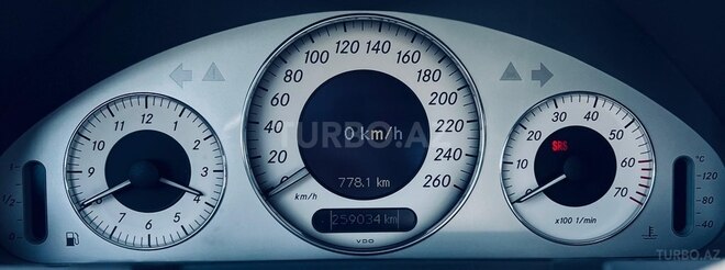 Mercedes E 200 2004, 259,000 km - 1.8 l - Bakı