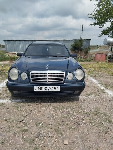 Mercedes E 240 1998, 280,000 km - 2.4 l - Ağstafa