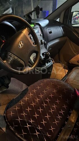 Hyundai H-1 2015, 270,000 km - 2.5 л - Bakı