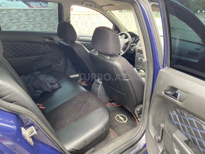 Opel Astra 2006, 366,000 km - 1.3 л - Qazax